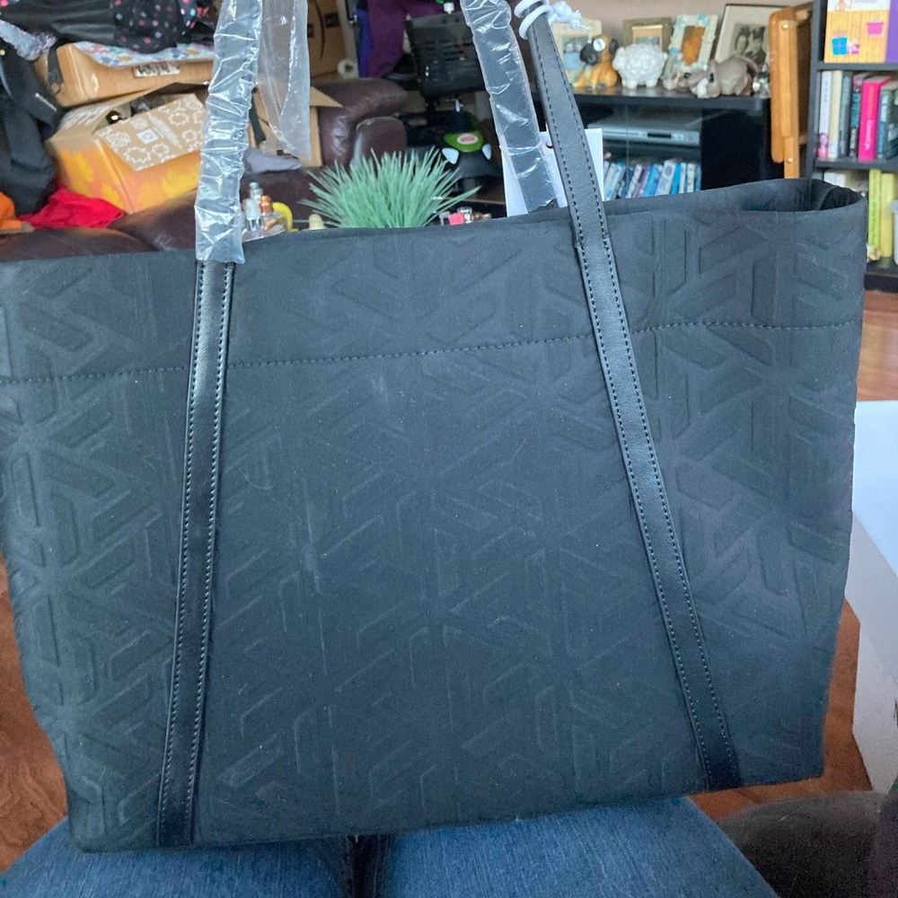 Mezzi Black Suede and Leather Tote Bag/Handbag With Built In Charger.  NEW!